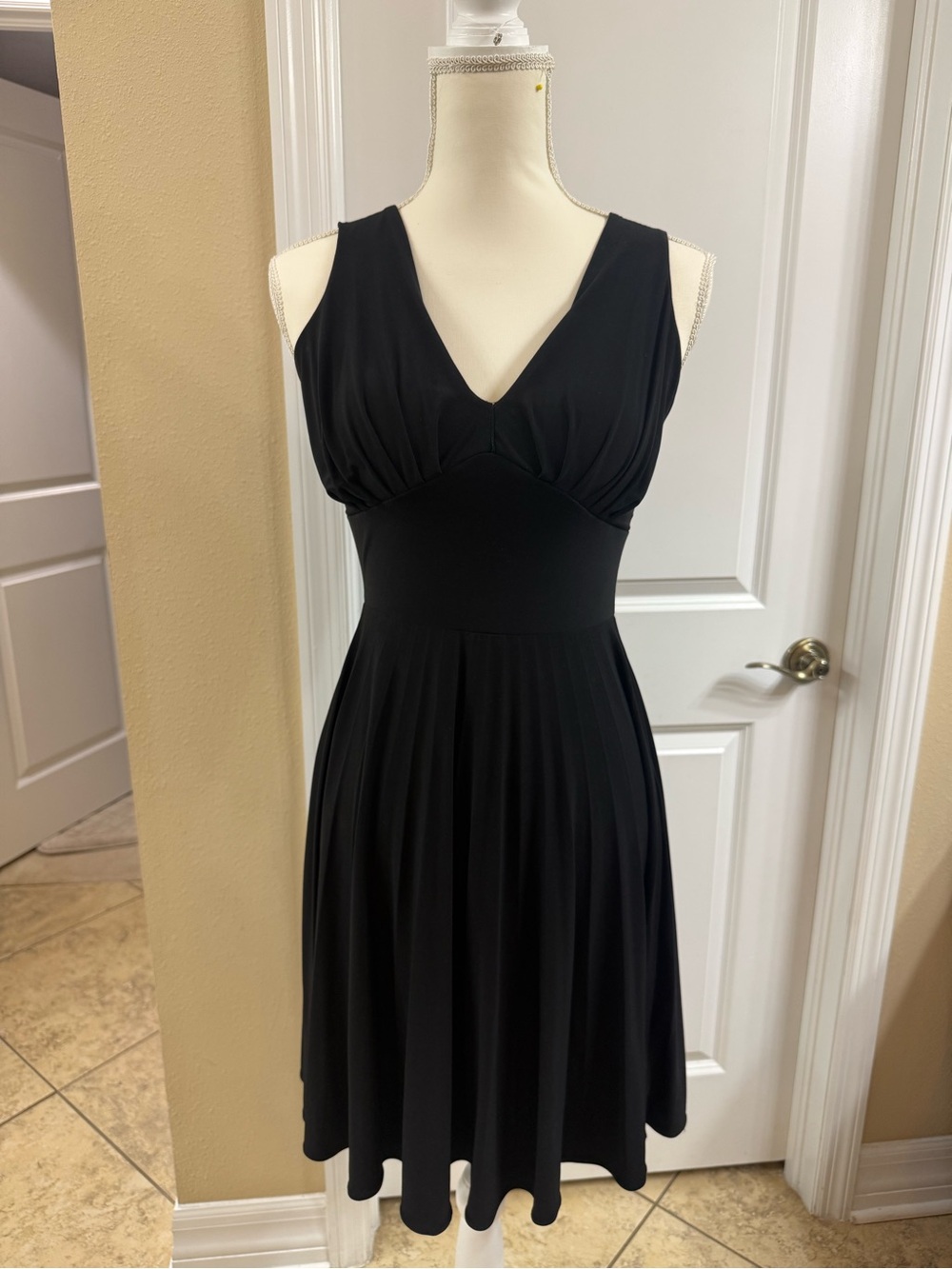 Classic Black V-Neck Sleeveless Dress